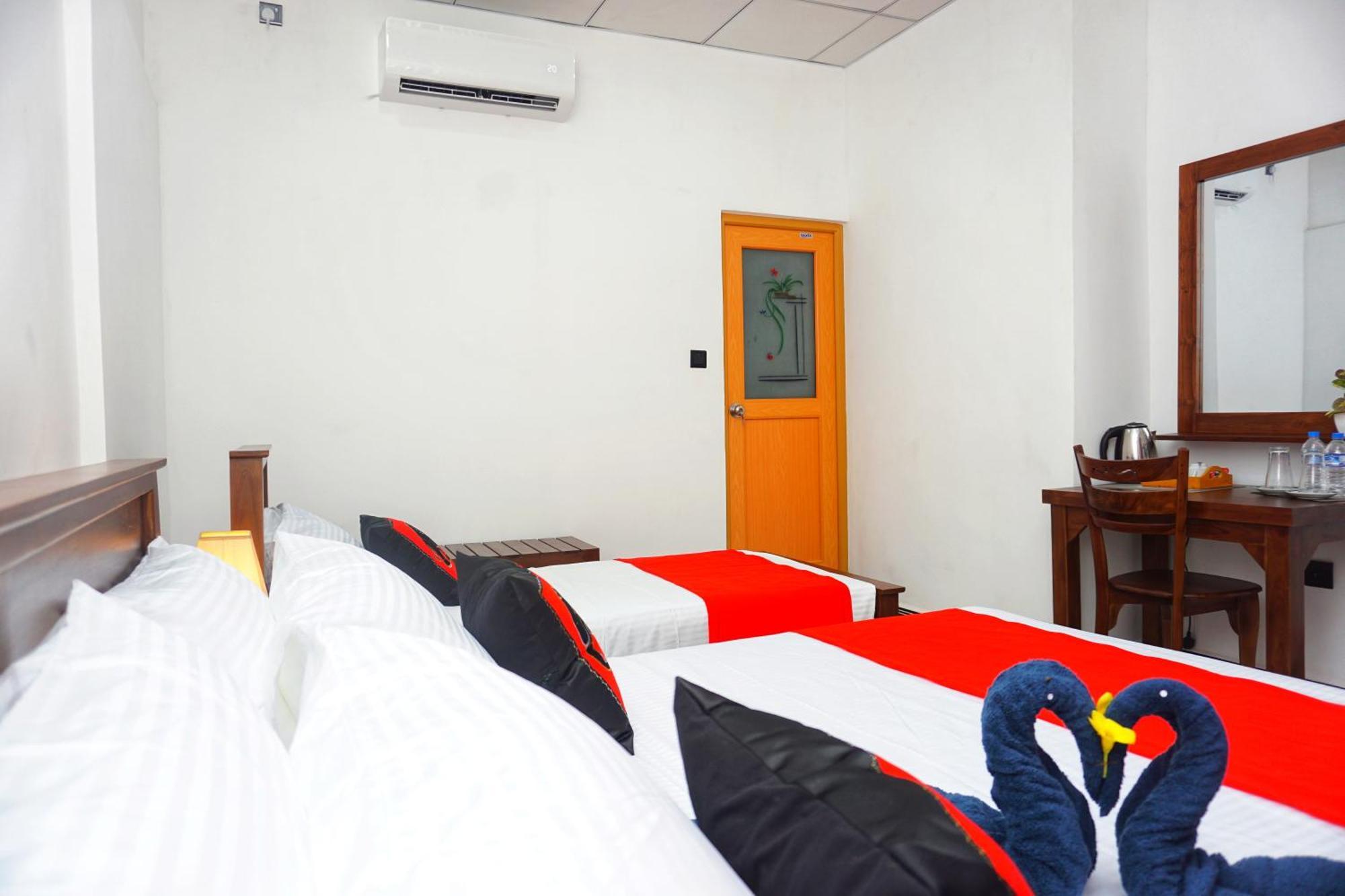 Sashini Homestay Сигирия Екстериор снимка